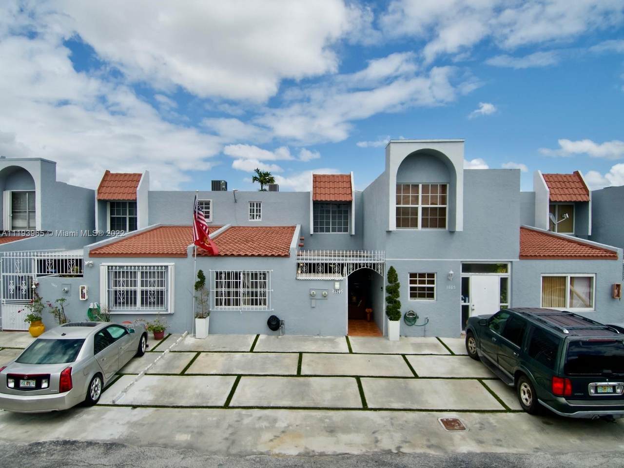 3875 8th Way - Photo 1
