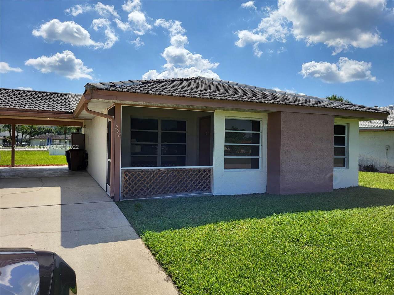 208 Oakmont Pkwy - Photo 1