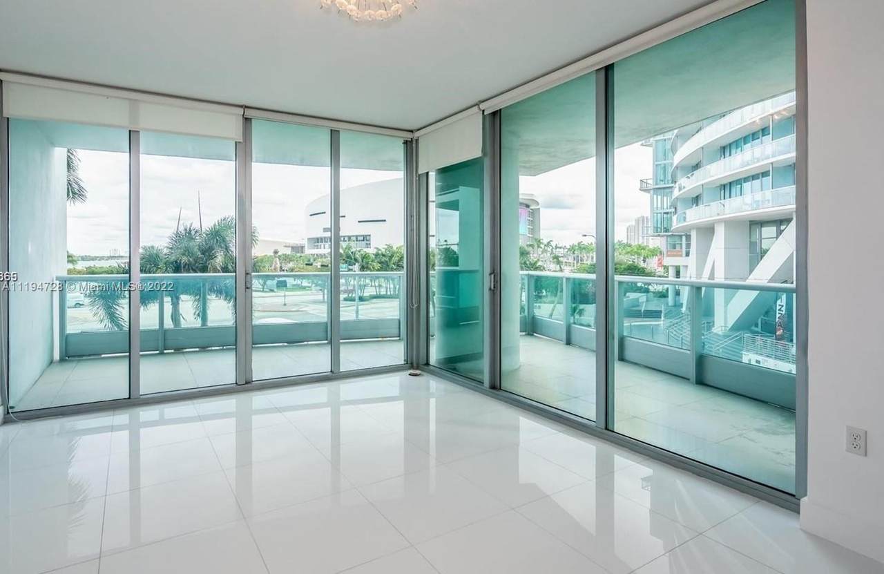 900 Biscayne Blvd - Photo 1