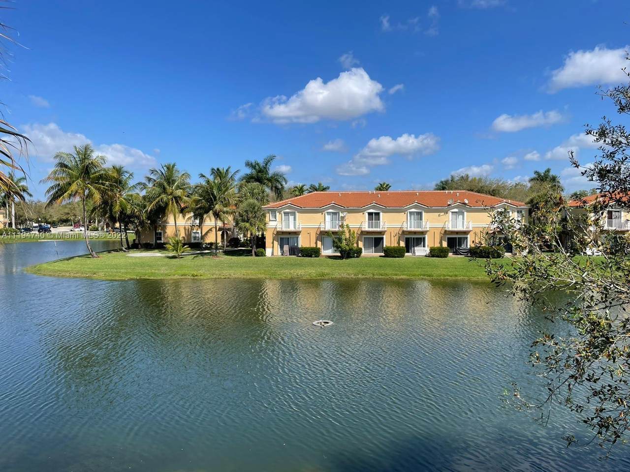 12869 31st Ct - Photo 1