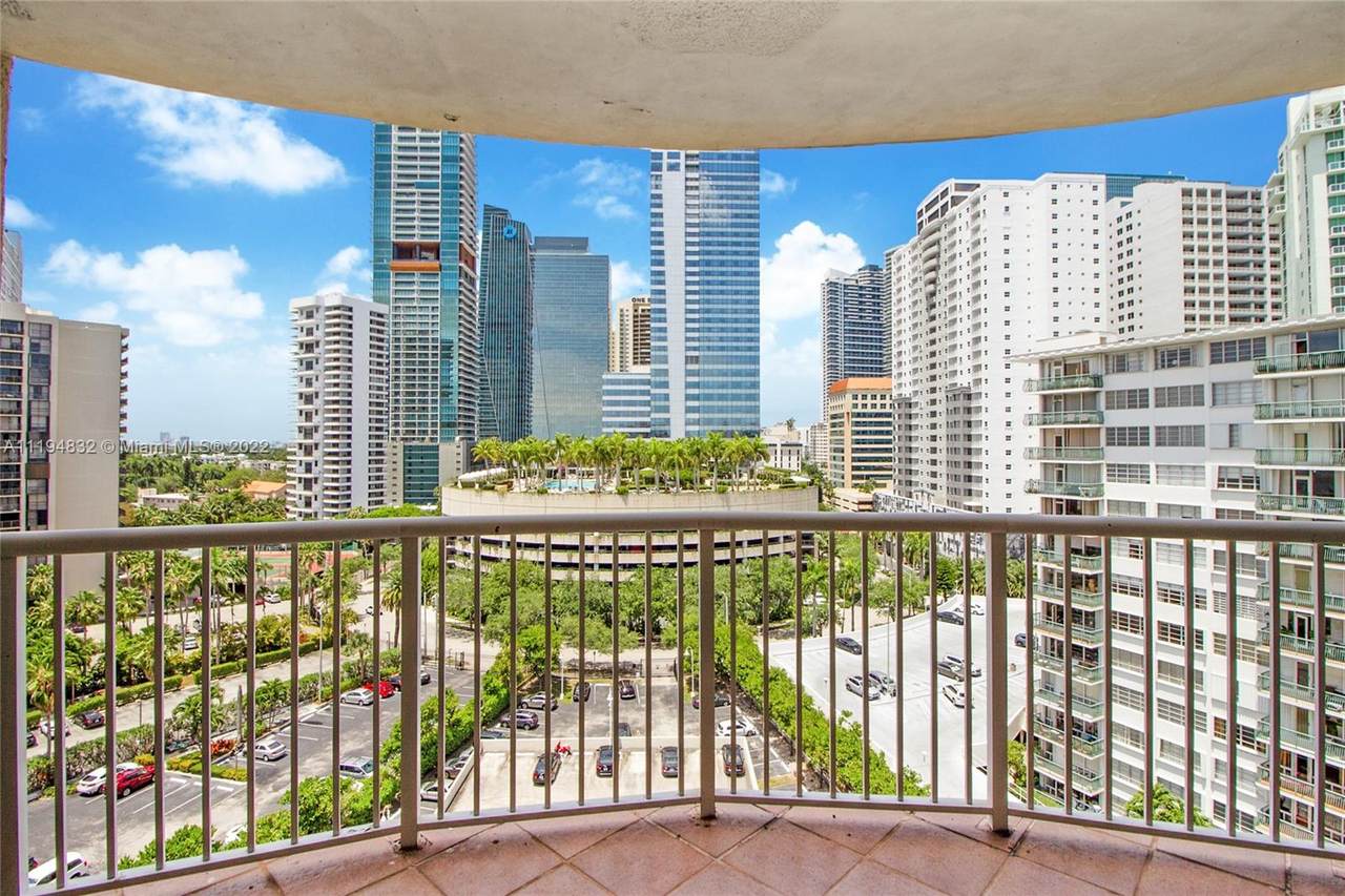 1420 Brickell Bay Dr - Photo 1