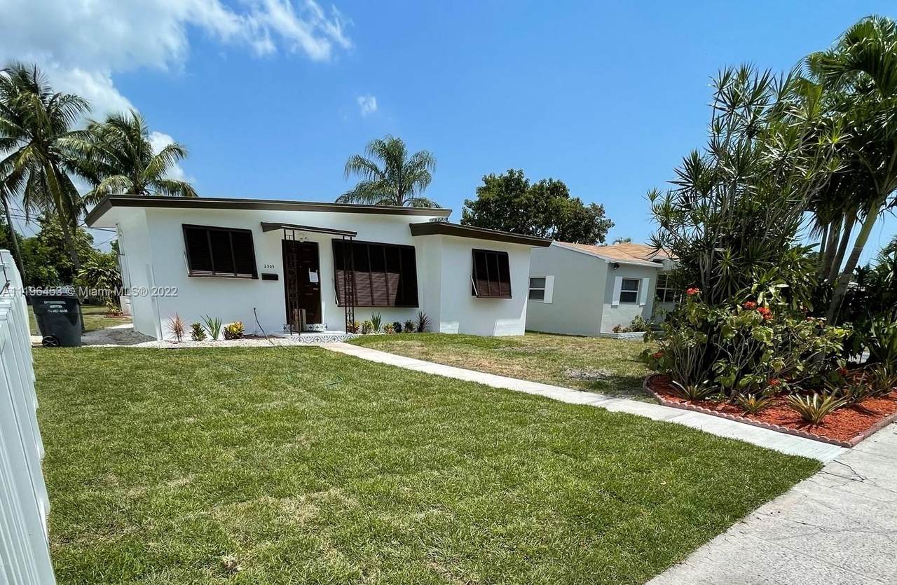 2505 Rodman St - Photo 1