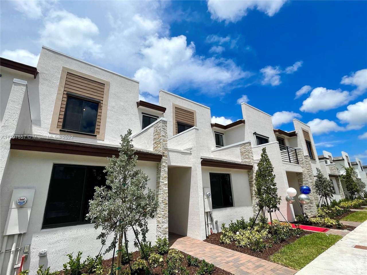 883 211th Street - Photo 1