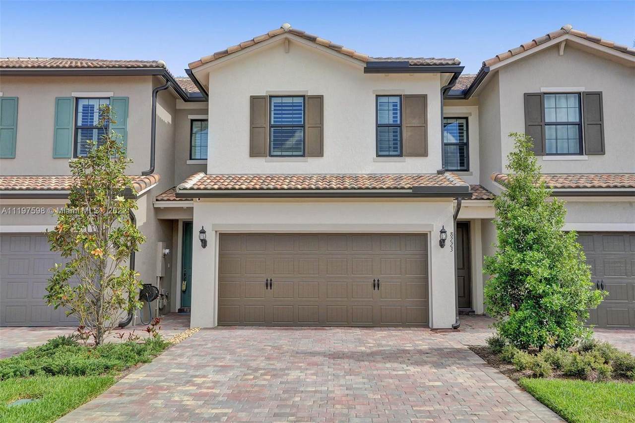 8223 Cinch Way - Photo 1