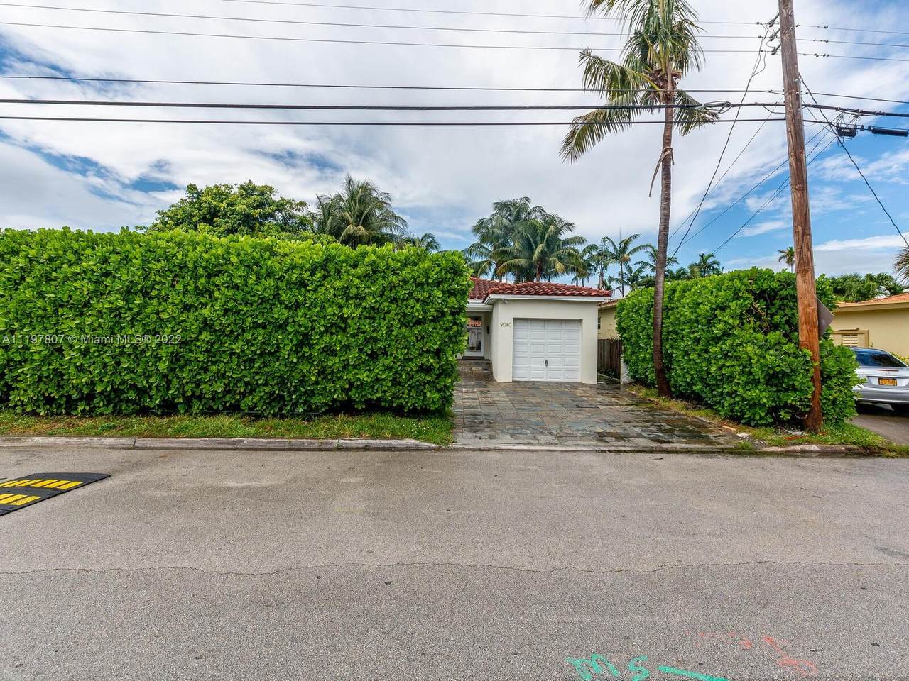 9040 Abbott Ave - Photo 1