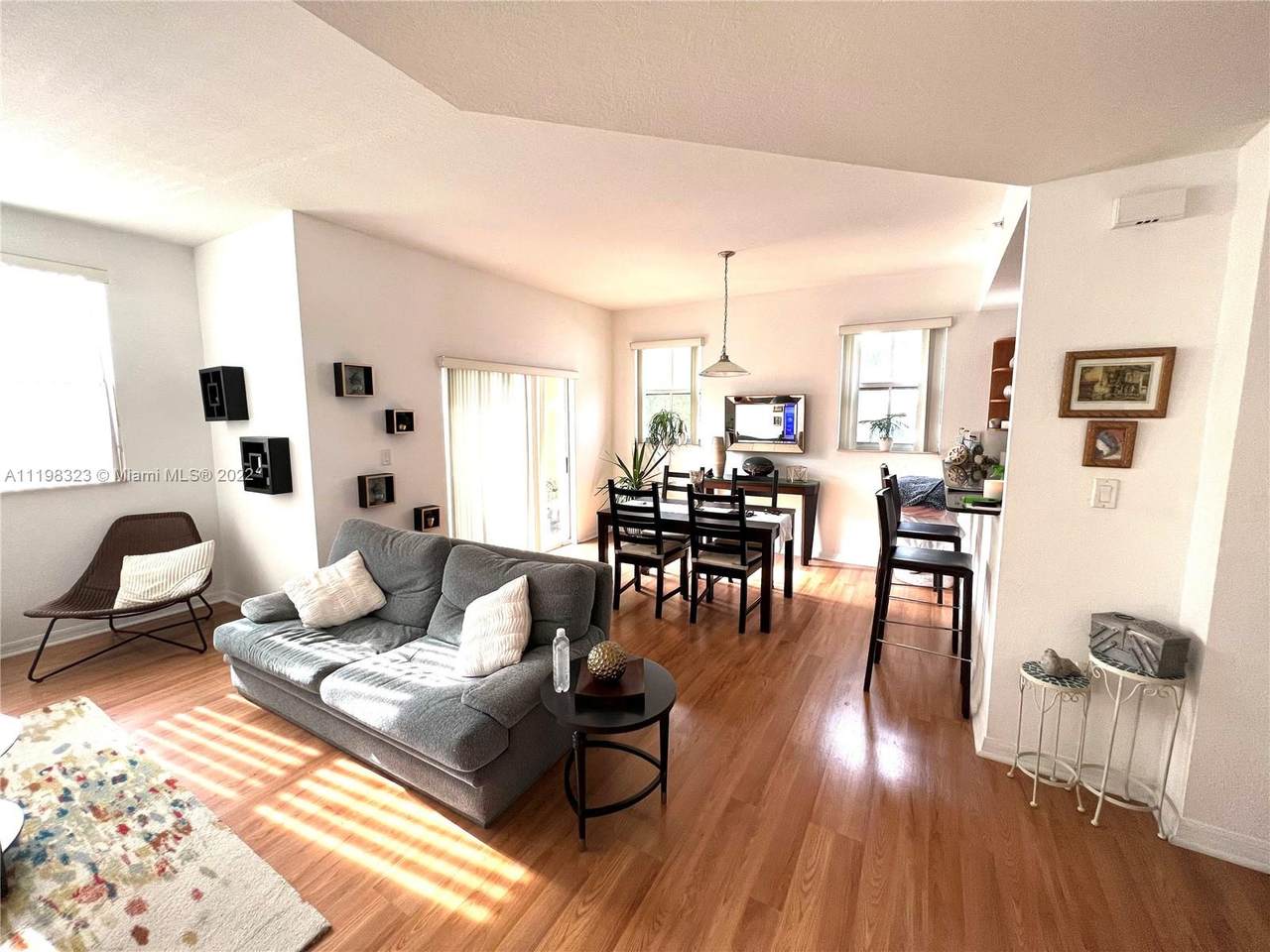 8900 107th Ct - Photo 1