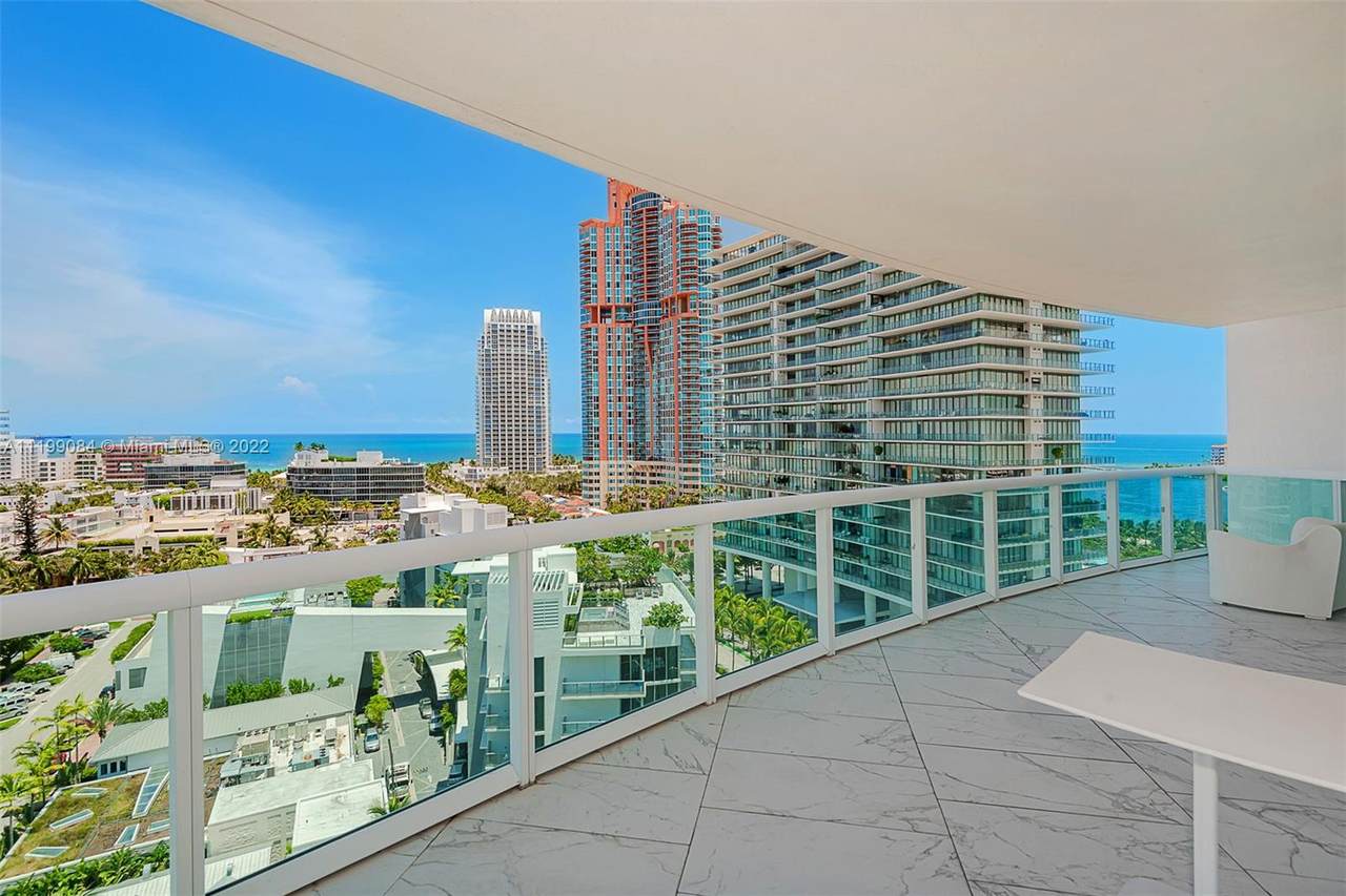 1000 Pointe Dr - Photo 1