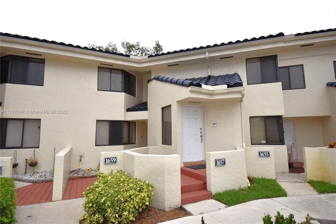 1657 81st Way - Photo 1