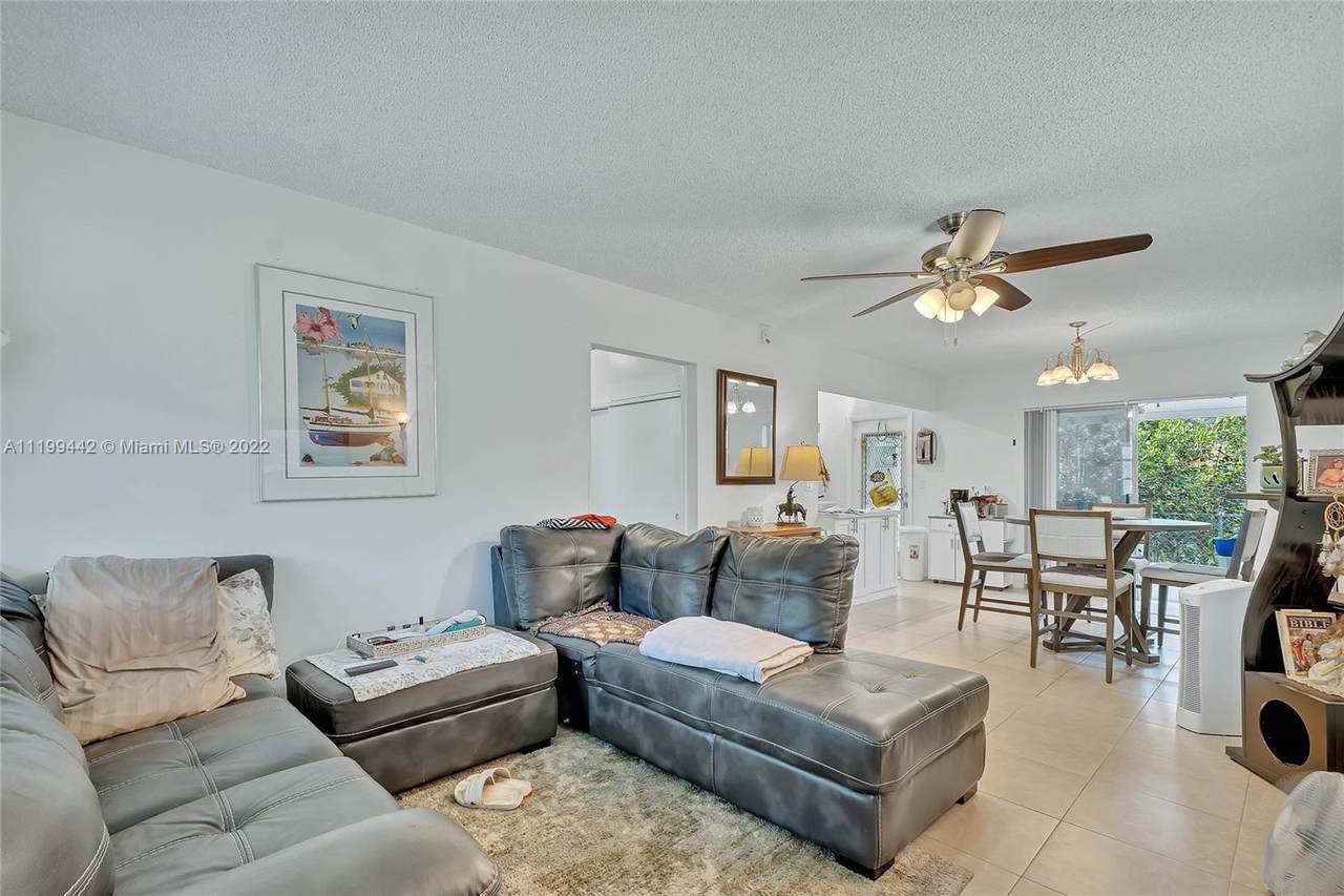 2702 Pierce St - Photo 1