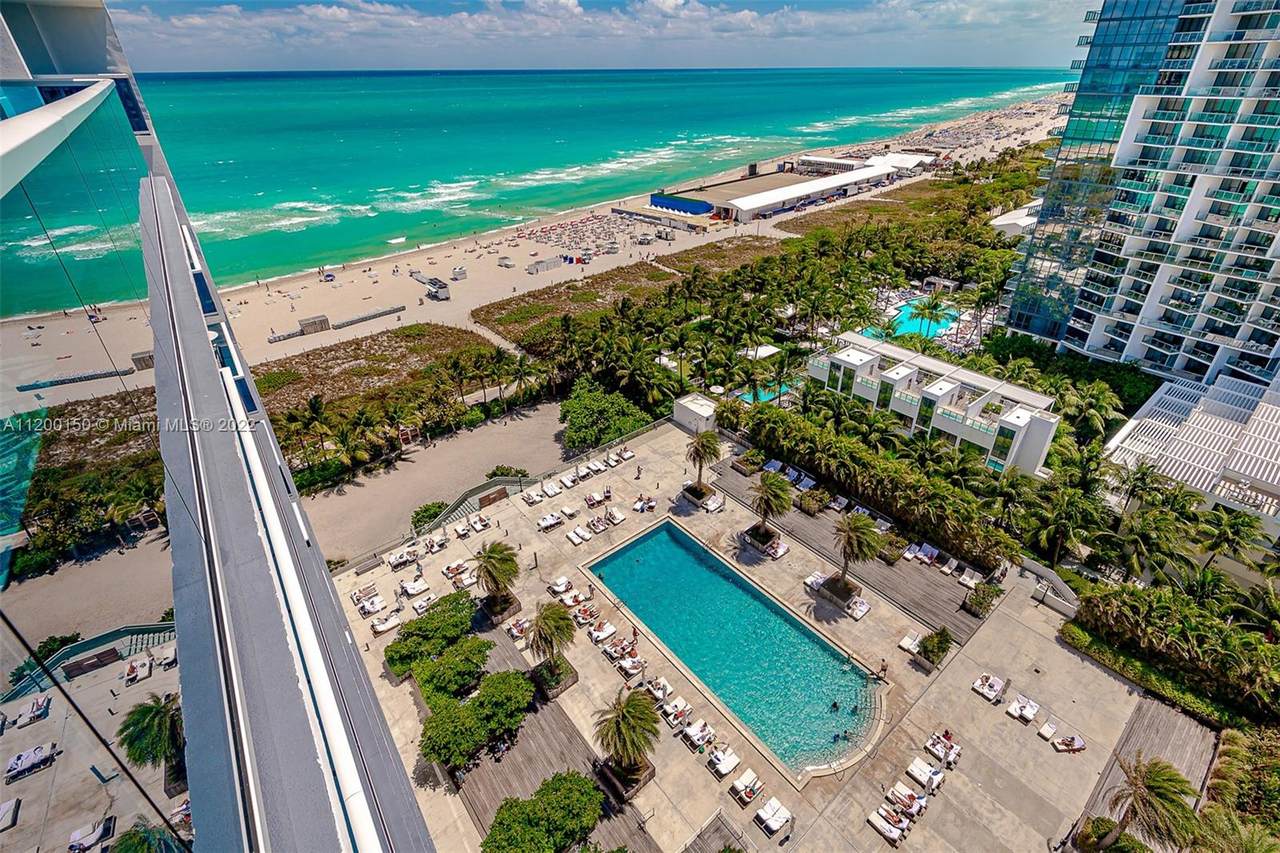 2301 Collins Ave - Photo 1