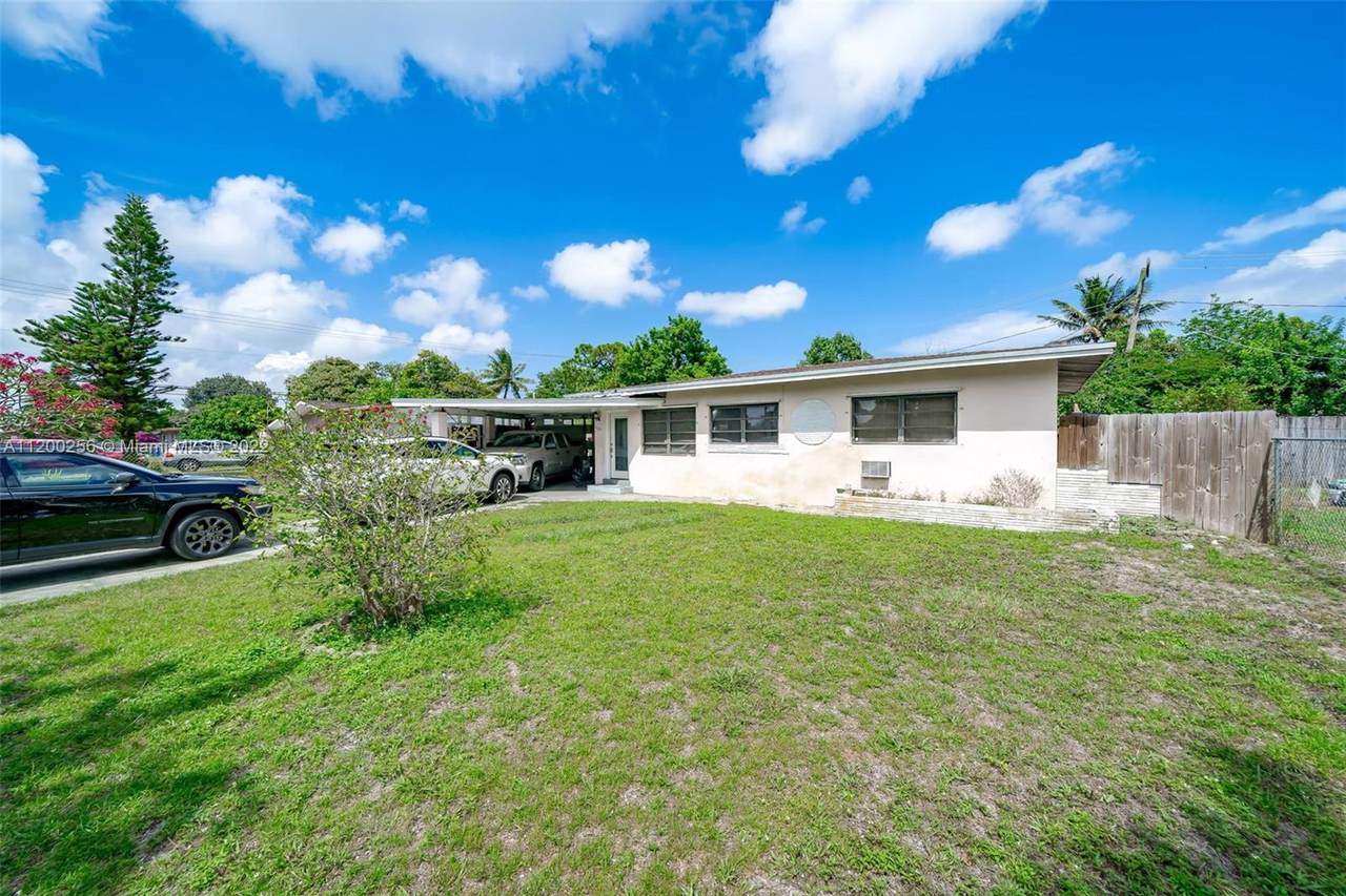 620 Carolina Ave - Photo 1