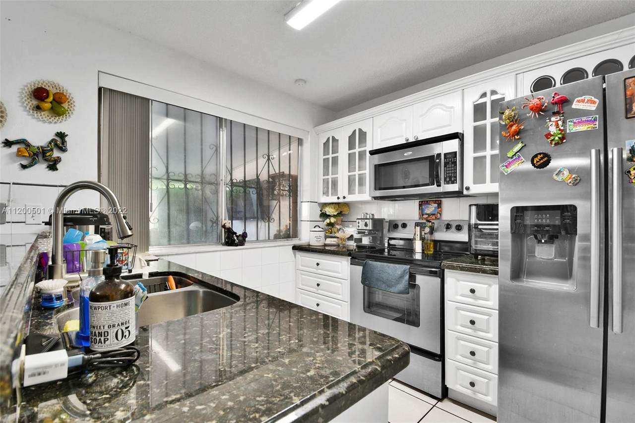 6939 Holly Rd - Photo 1
