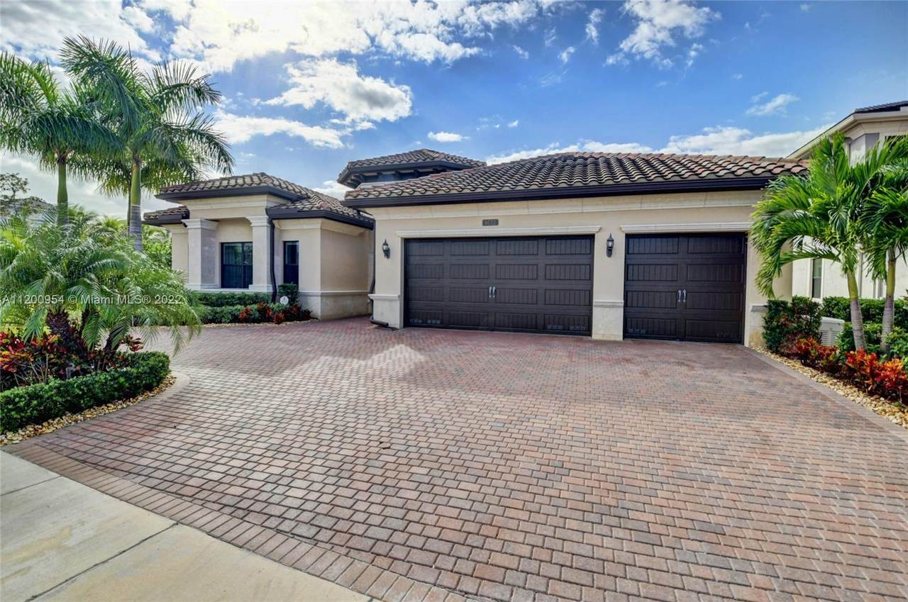 9772 Rennes Ln - Photo 1