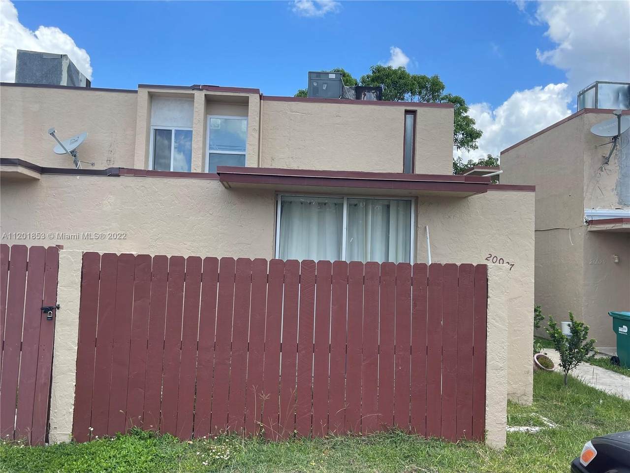 20027 123rd Dr - Photo 1