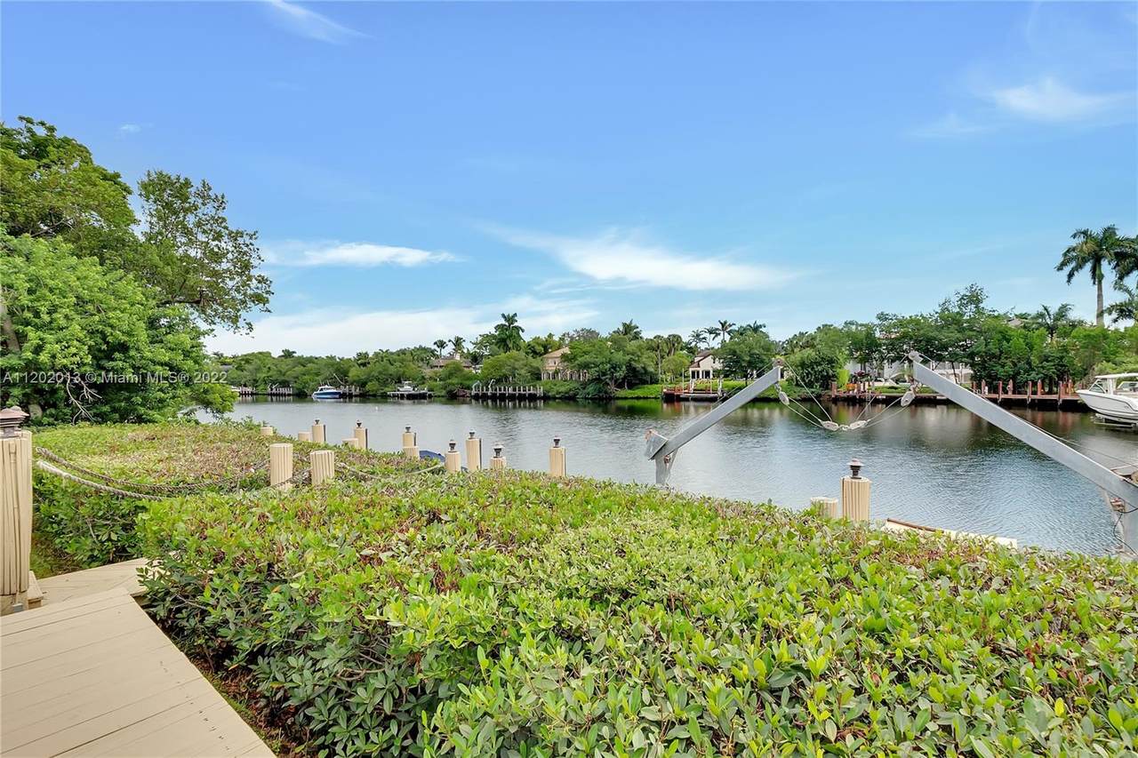 7805 Los Pinos Cir - Photo 1