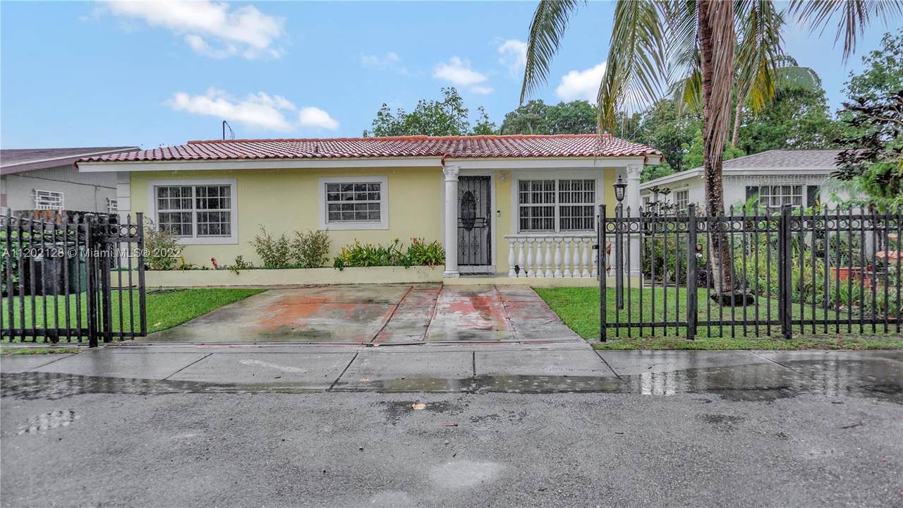 3077 101st St - Photo 1