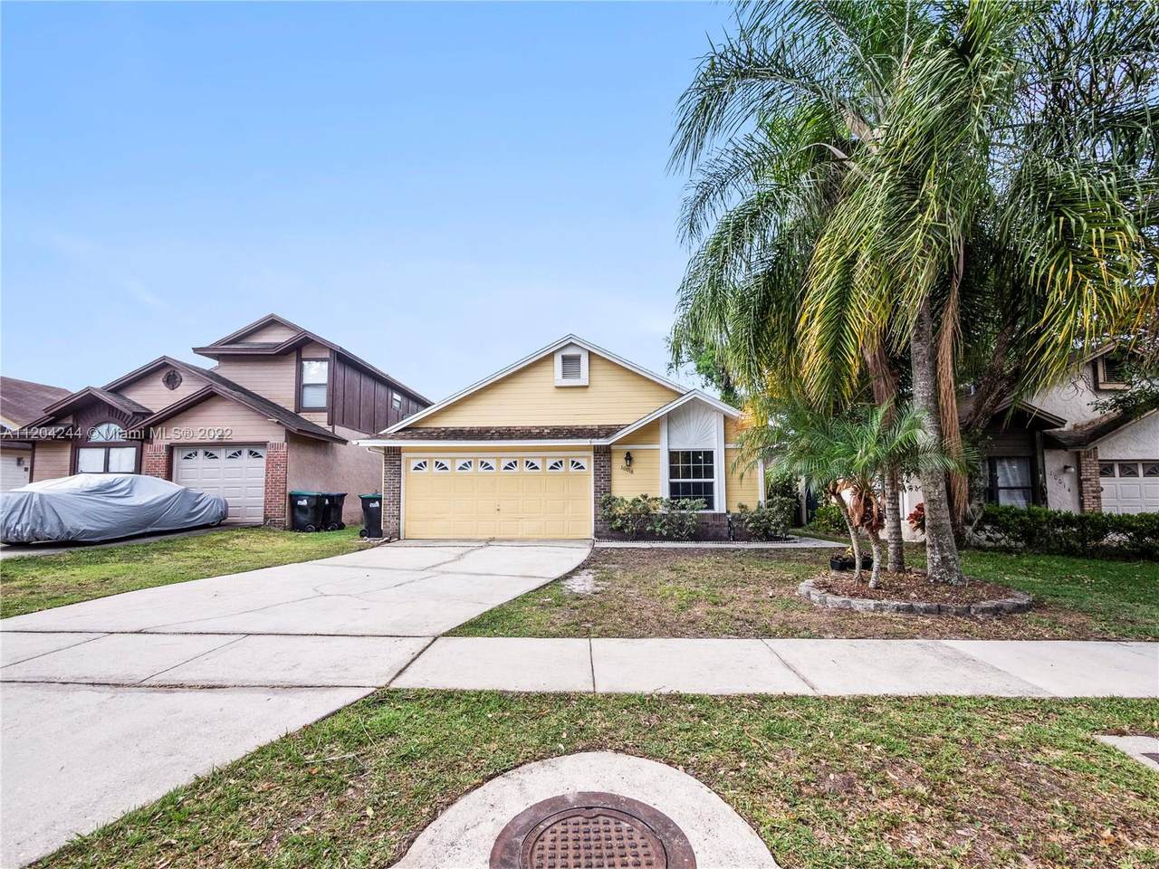 10018 Creekwater Blvd - Photo 1