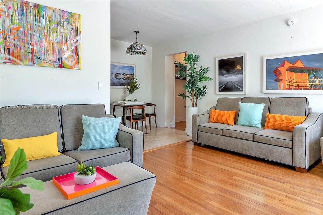428 Collins Ave - Photo 1