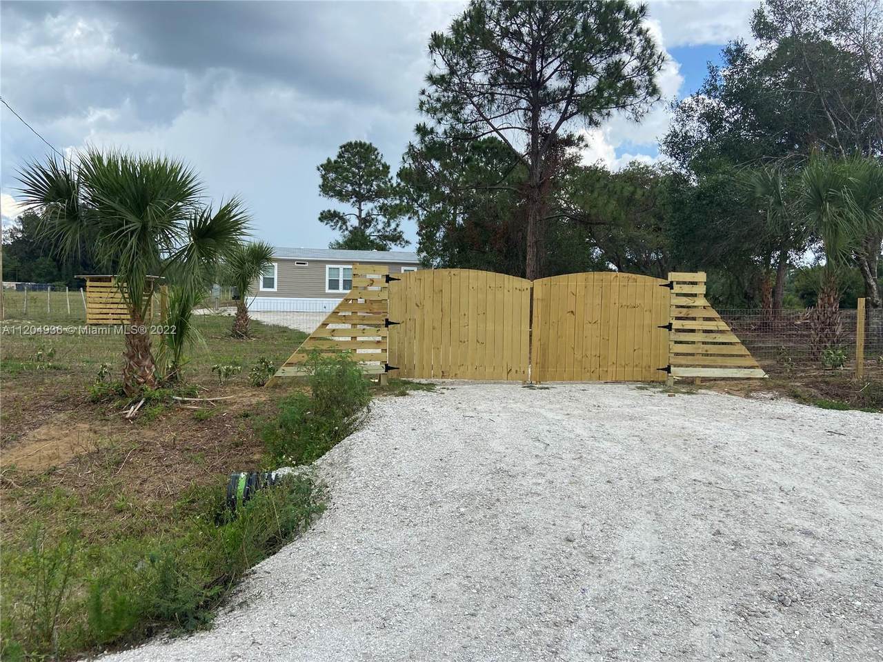 175 Granja St - Photo 1