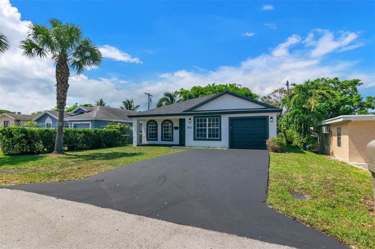 3533 12th Ct - Photo 1