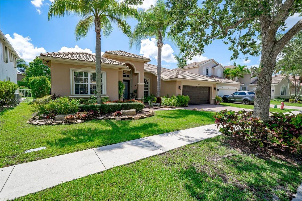 3888 Gardenia Ave - Photo 1
