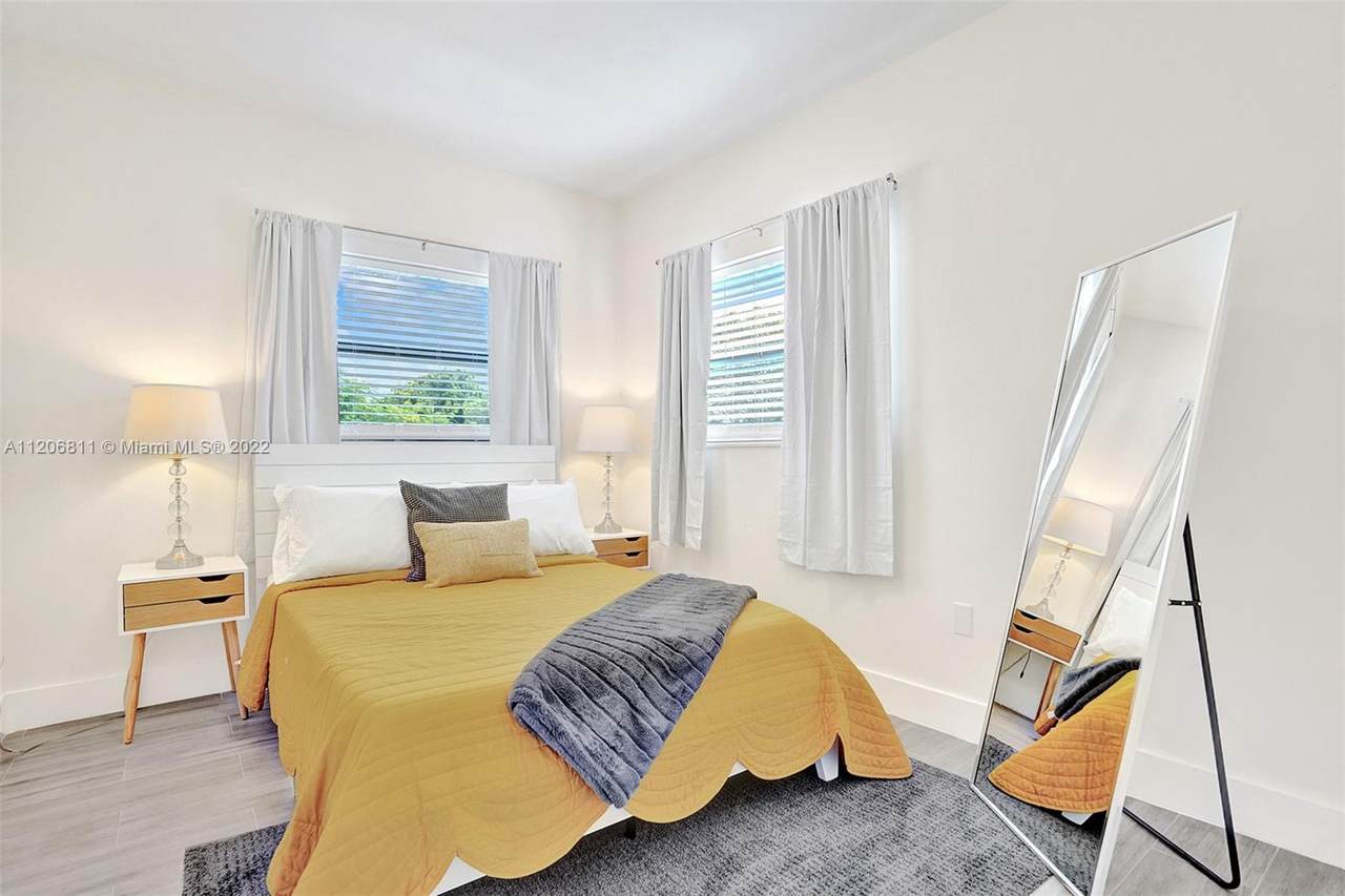 918 4th Ave - Photo 1