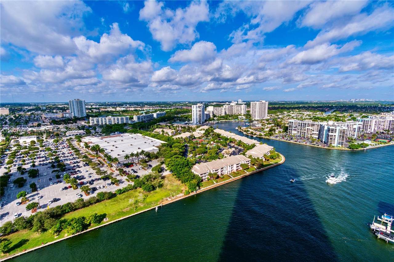 4010 Ocean Dr - Photo 1