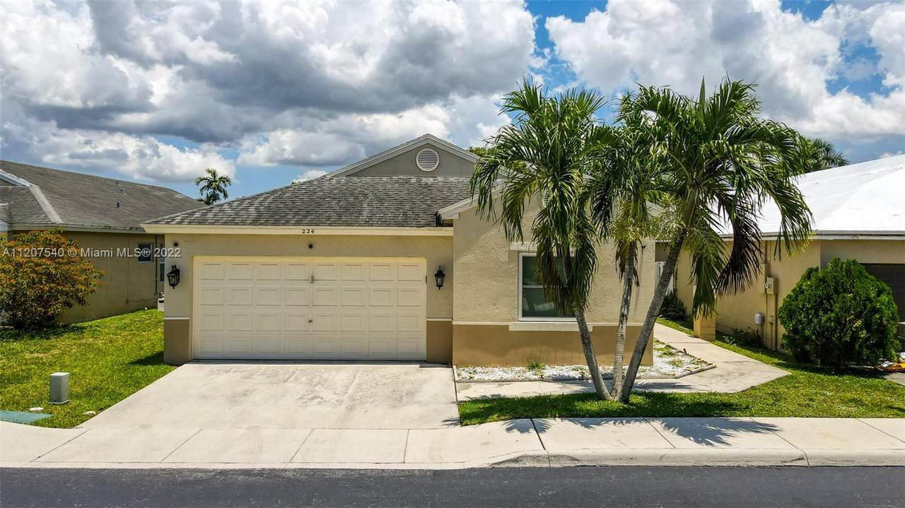 224 Riverbend Dr - Photo 1