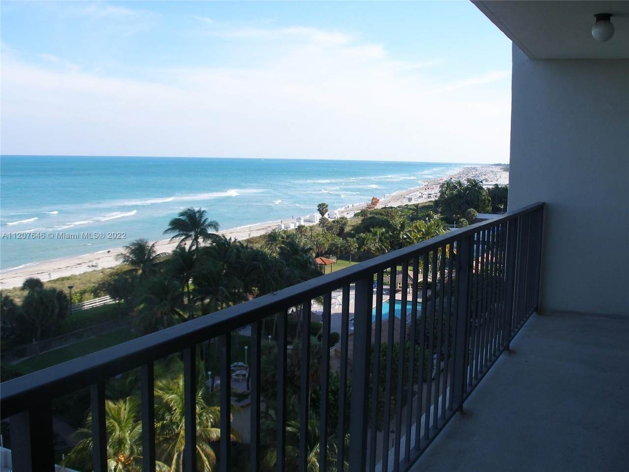 2625 Collins Ave - Photo 1
