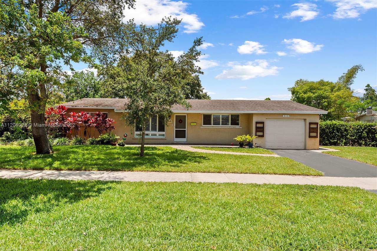 312 Luna Ct - Photo 1