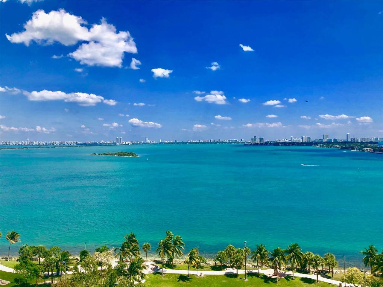 1800 Bayshore Dr - Photo 1