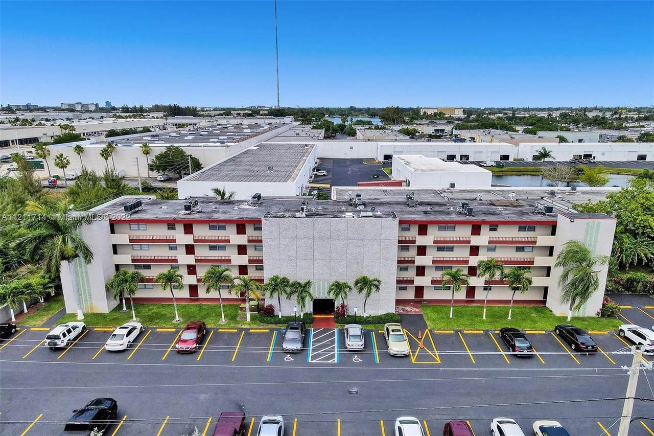 3181 Hallandale Beach Blvd - Photo 1