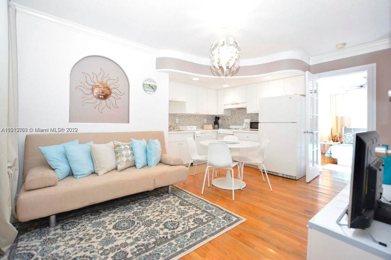 901 Euclid Ave - Photo 1