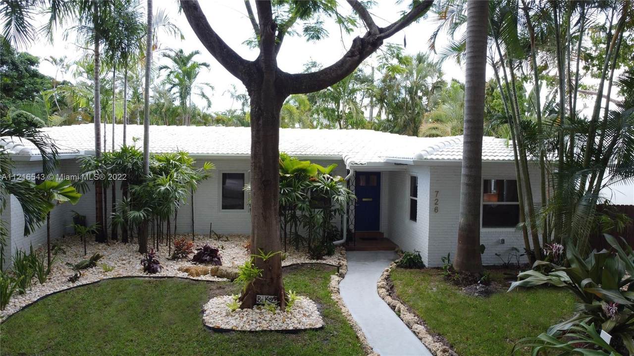 726 17th Way - Photo 1