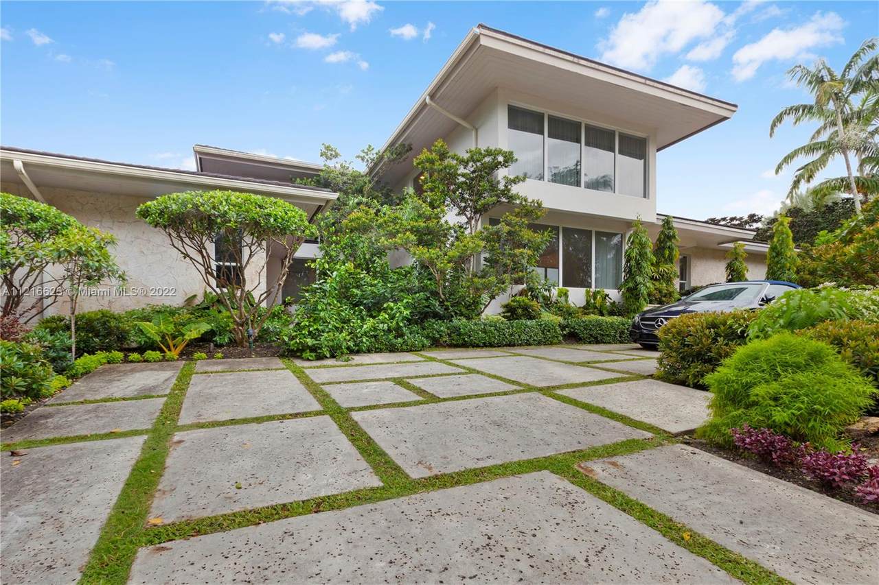 186 Sunrise Ave - Photo 1