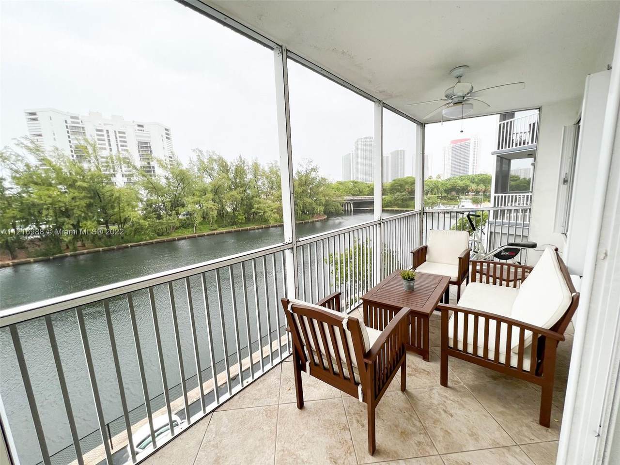 300 Diplomat Pkwy - Photo 1