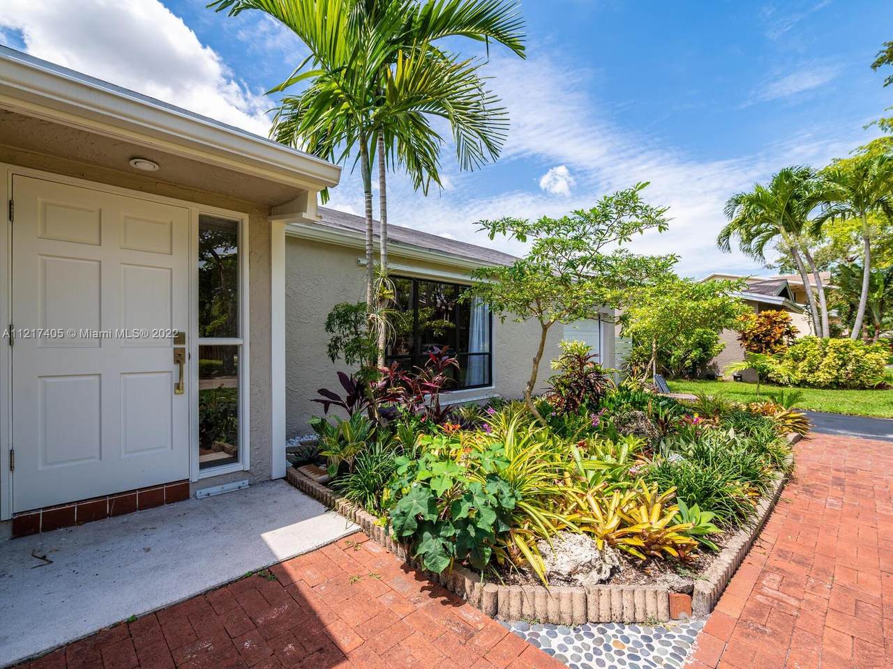 10188 53rd Ct - Photo 1