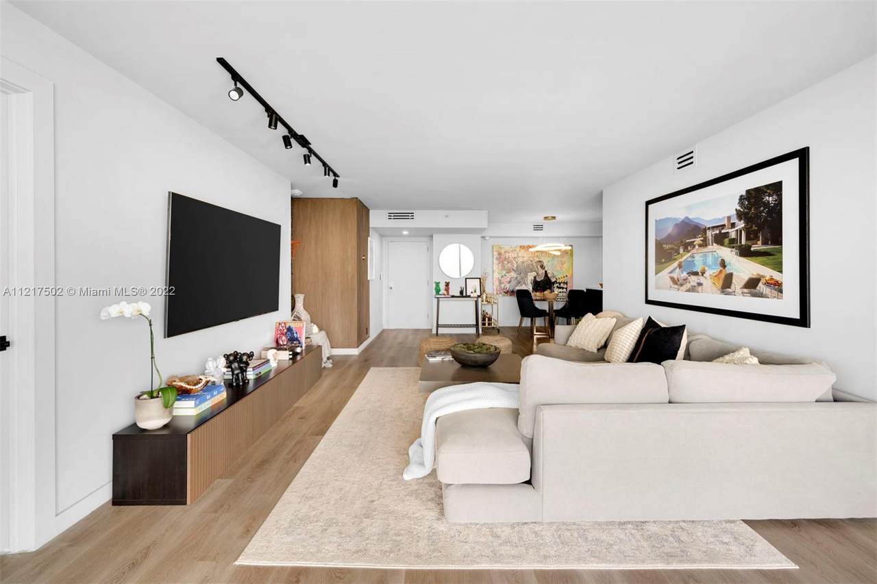 4000 Towerside Ter - Photo 1