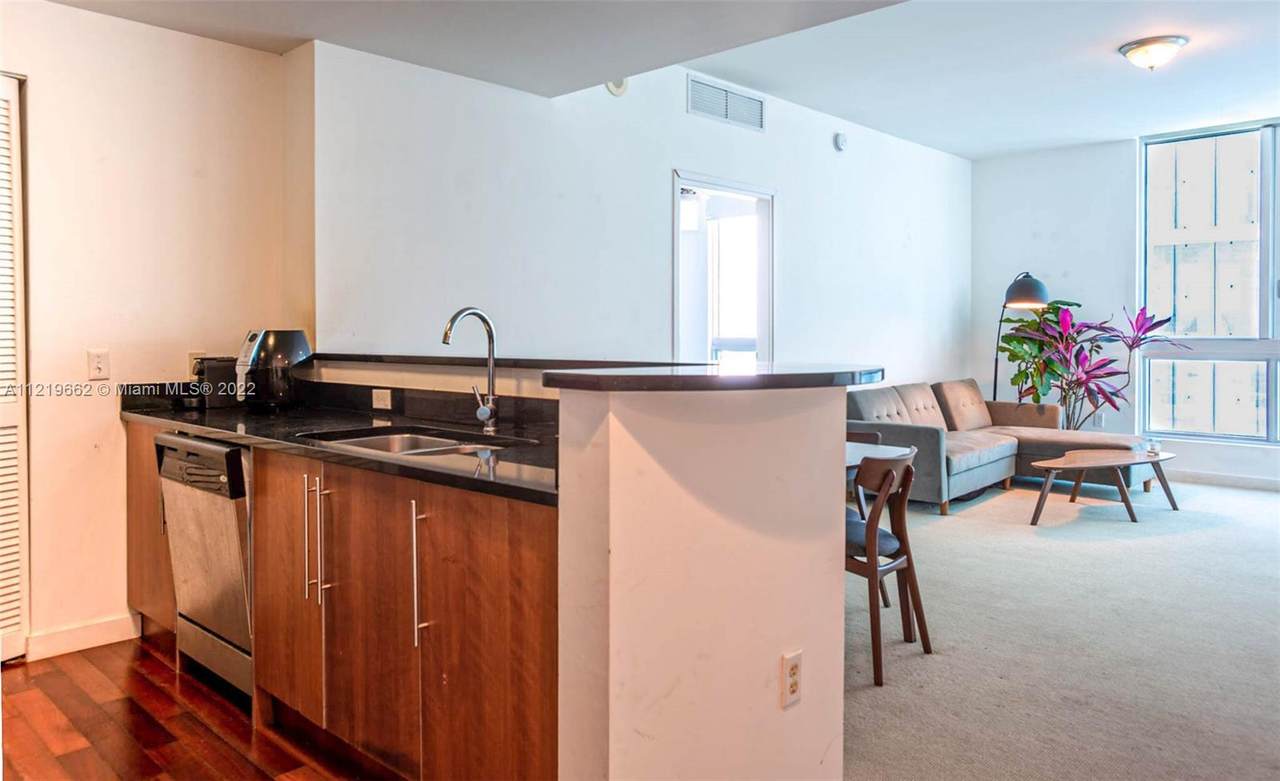 300 Biscayne Blvd - Photo 1
