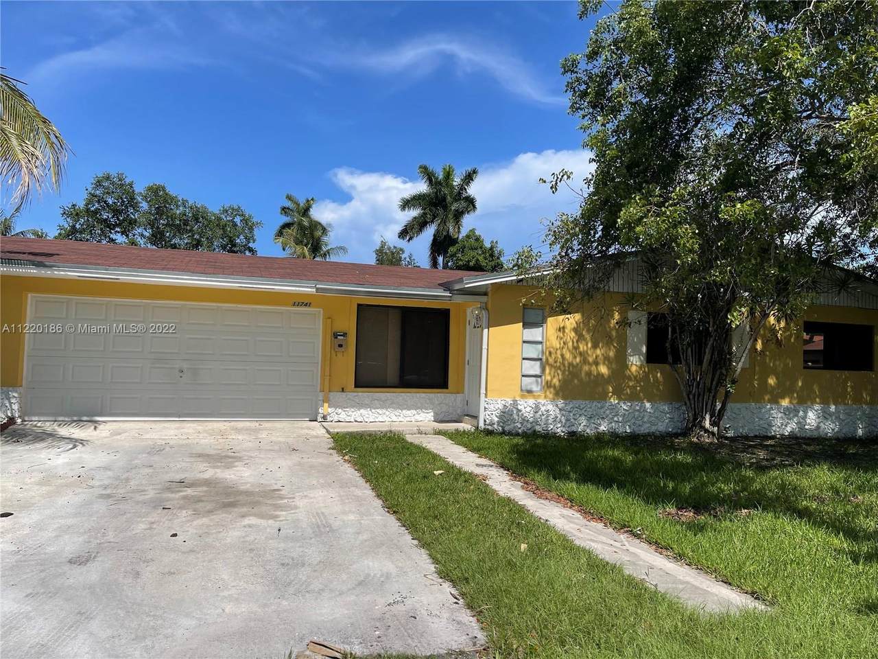11741 14th Ave - Photo 1