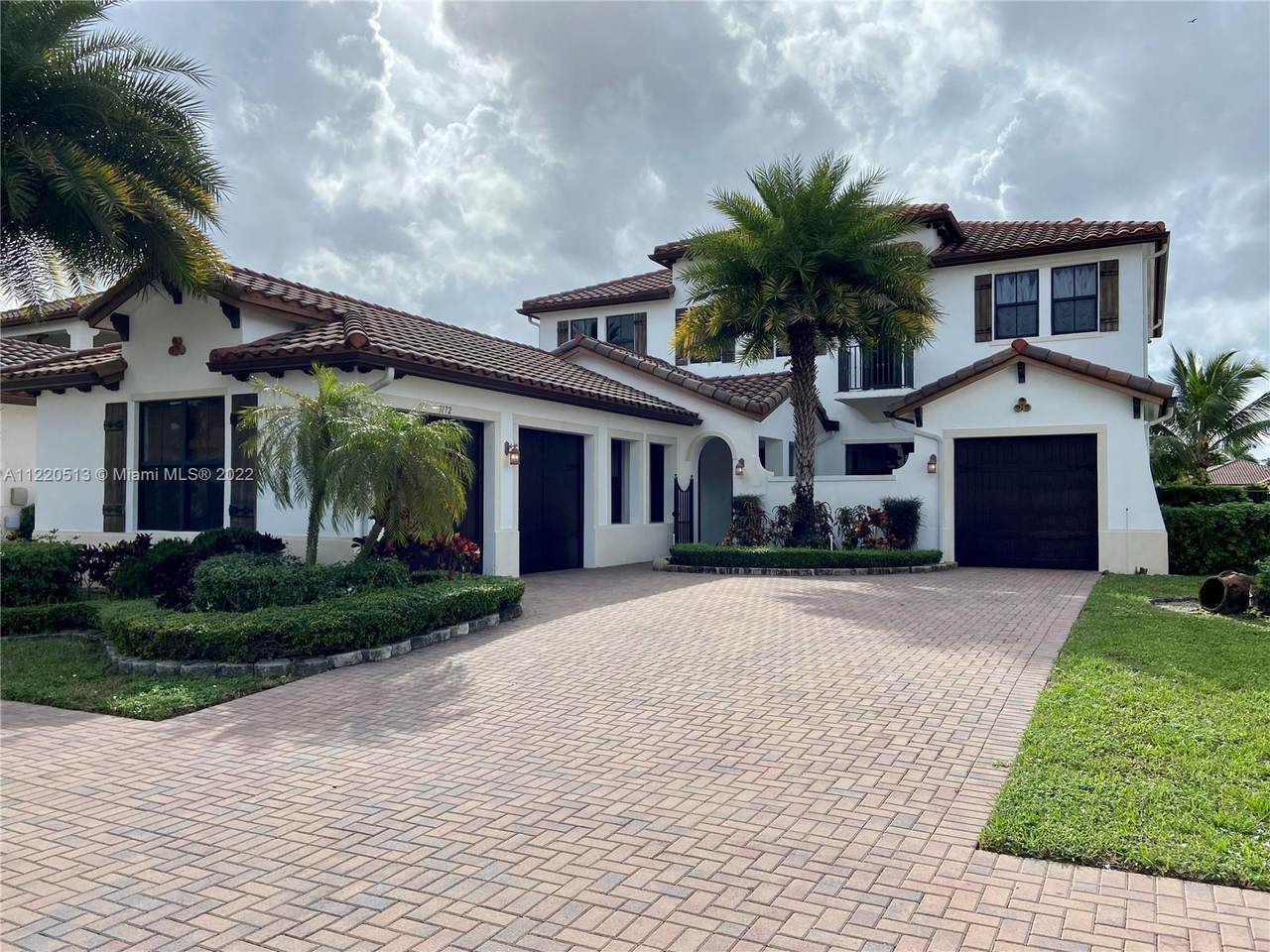3172 82nd Way - Photo 1