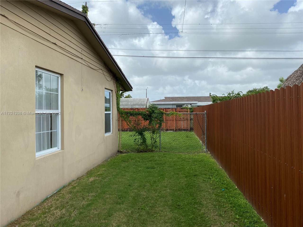 9798 158th St - Photo 1