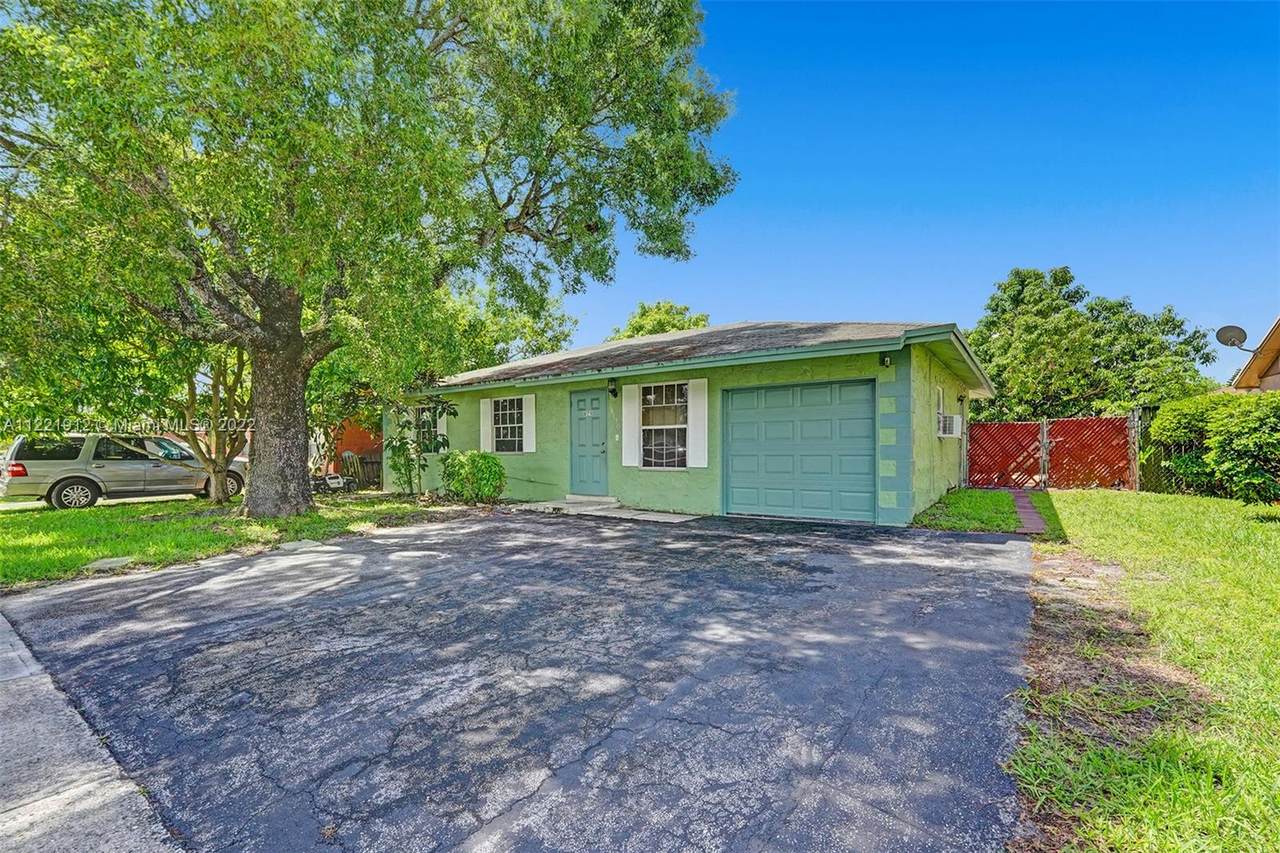 8170 5th Ct - Photo 1