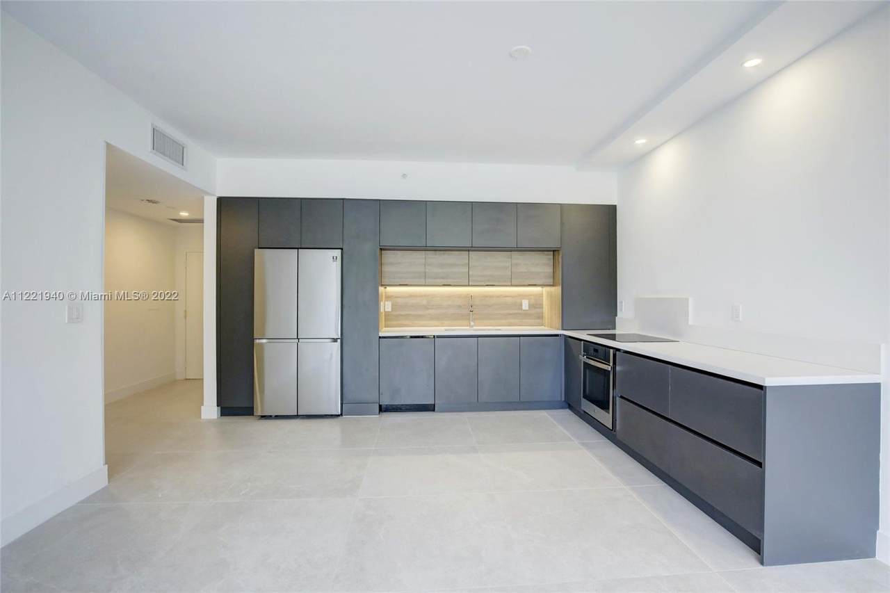 151 Crandon Blvd - Photo 1