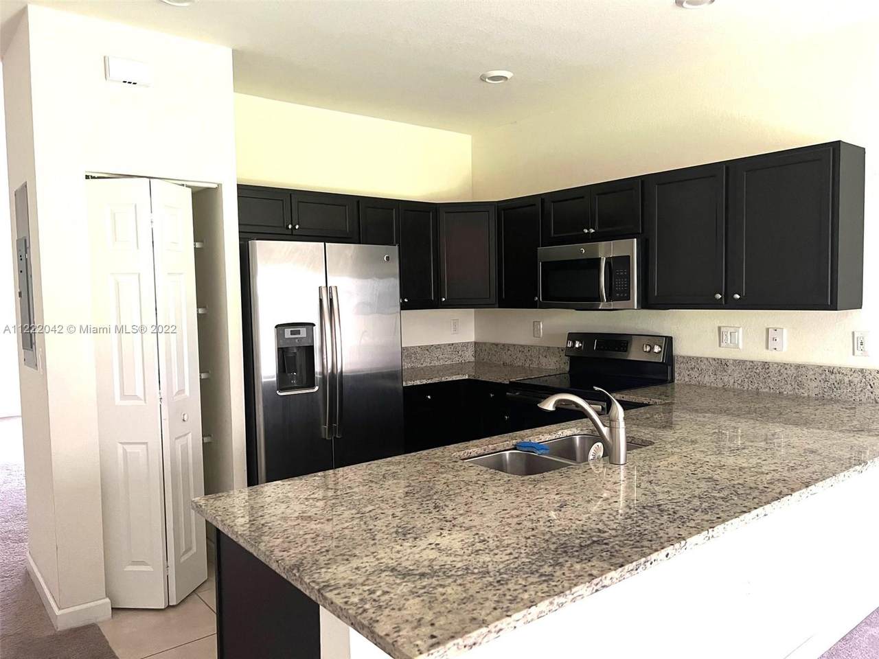11492 248 Ln - Photo 1