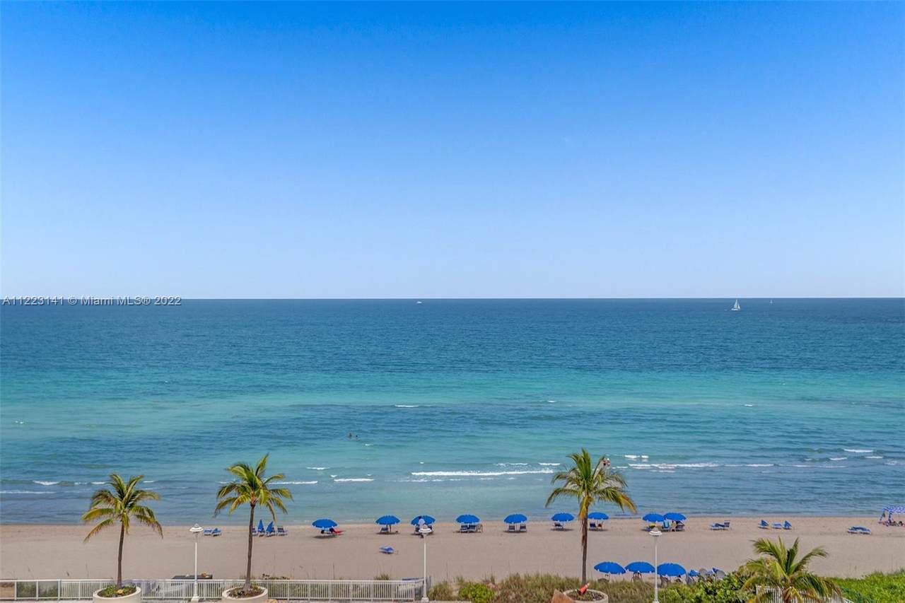 1904 Ocean Dr - Photo 1