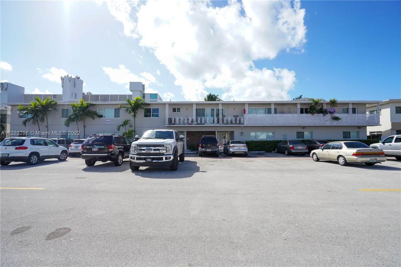 1940 Biarritz Dr - Photo 1