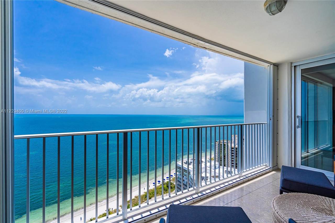 881 Ocean Dr - Photo 1