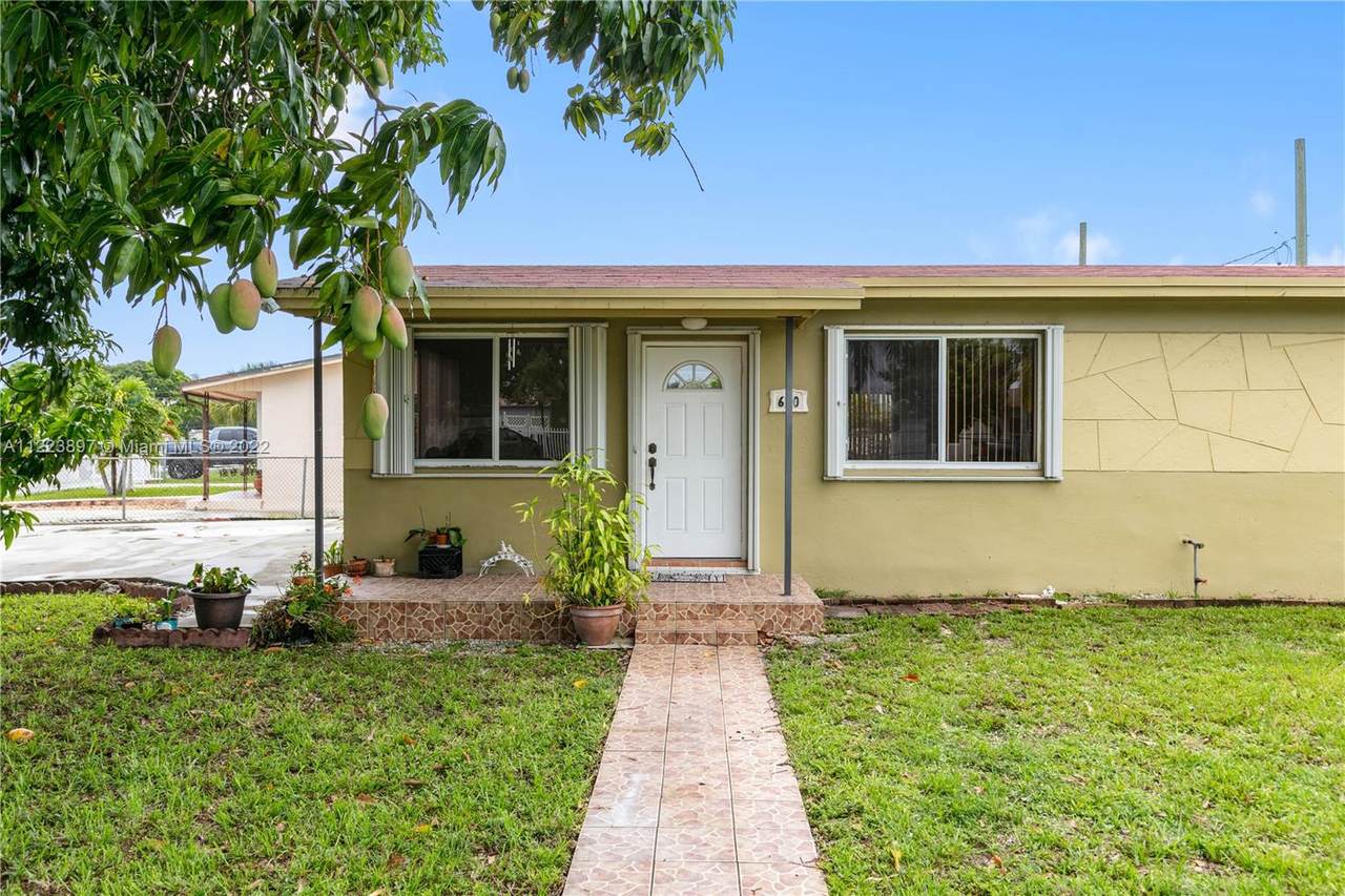 670 Curtiss Dr - Photo 1