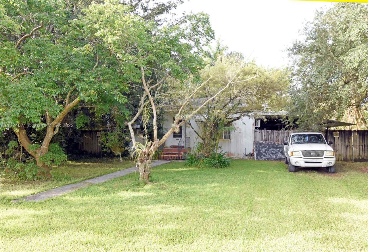 530 10th St - Photo 1